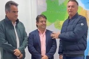 O anúncio in door do nome de Tiago(do meio) para o Senado no Piaui. Na foto Ciro e Bolsonaro (Foto: Reprodução)