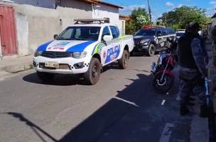Polícia foi acionada para conter o tiroteio na região (Foto: Reprodução)