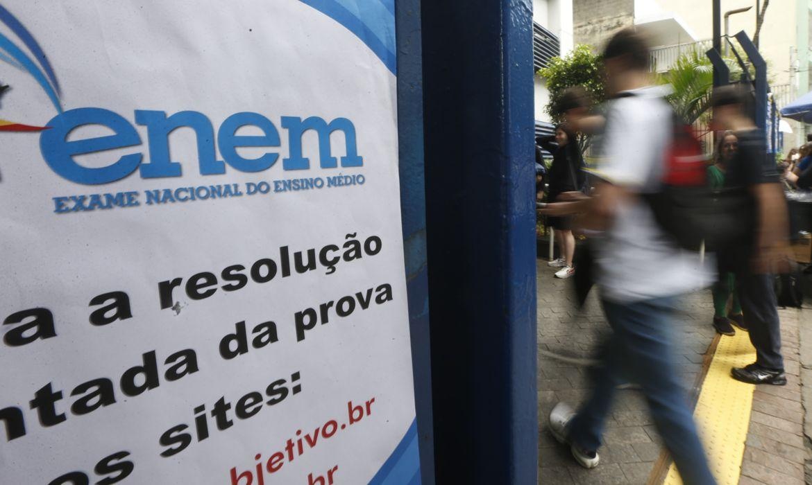 São Paulo (SP), 10/11/2024 - Estudantes no segundo dia de provas do ENEM na UNIP Vergueiro em São Paulo. Foto: Paulo Pinto/Agência Brasil