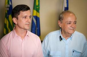 Secretário de Finanças, Edgar Carneiro e Prefeito Silvio Mendes (Foto: Reprodução)