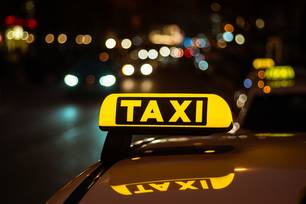 Governo isenta taxistas da taxa de verificação de taxímetros e reduz custos