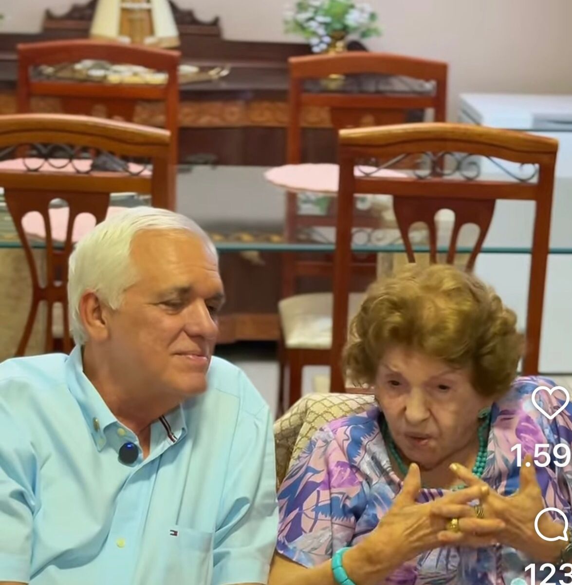 Themistocles e Dona Natalia, a primeira politica da familia. Nos anos 70/80 fazia discursos em palanques de Ulysses e Tancredo
