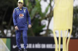 Ancelotti faz últimos ajustes antes da próxima convocação (Foto: Rafael Ribeiro / CBF)