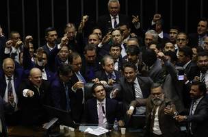 Hugo Motta retoma cadeira da presidência em meio a motim de parlamentares bolsonaristas (Foto: Divulgação)