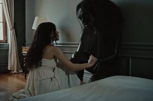 Imagens do clipe de "Dancing With Shadows", do The Transits (Foto: Reprodução/Divulgação)