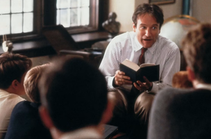 Robin Williams em "Sociedade dos Poetos Mortos" (Foto: Reprodução | Divulgação)