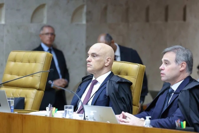 Supremo divide opiniões após indiretas entre Moraes e Mendonça.