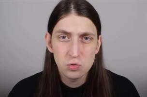 Tema sobre riscos para crianças se tornou viral após vídeo de influenciador Felca. (Foto: Reprodução / YouTube)