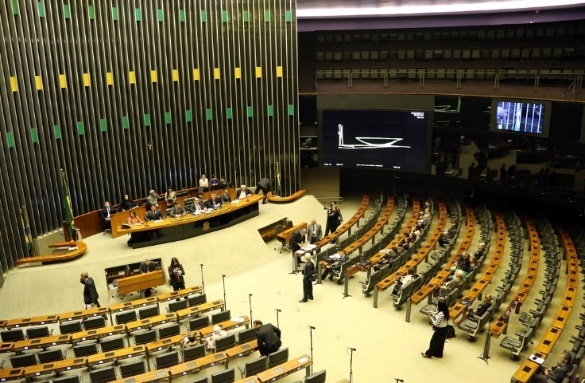 Votas hoje Lei sobre adultização