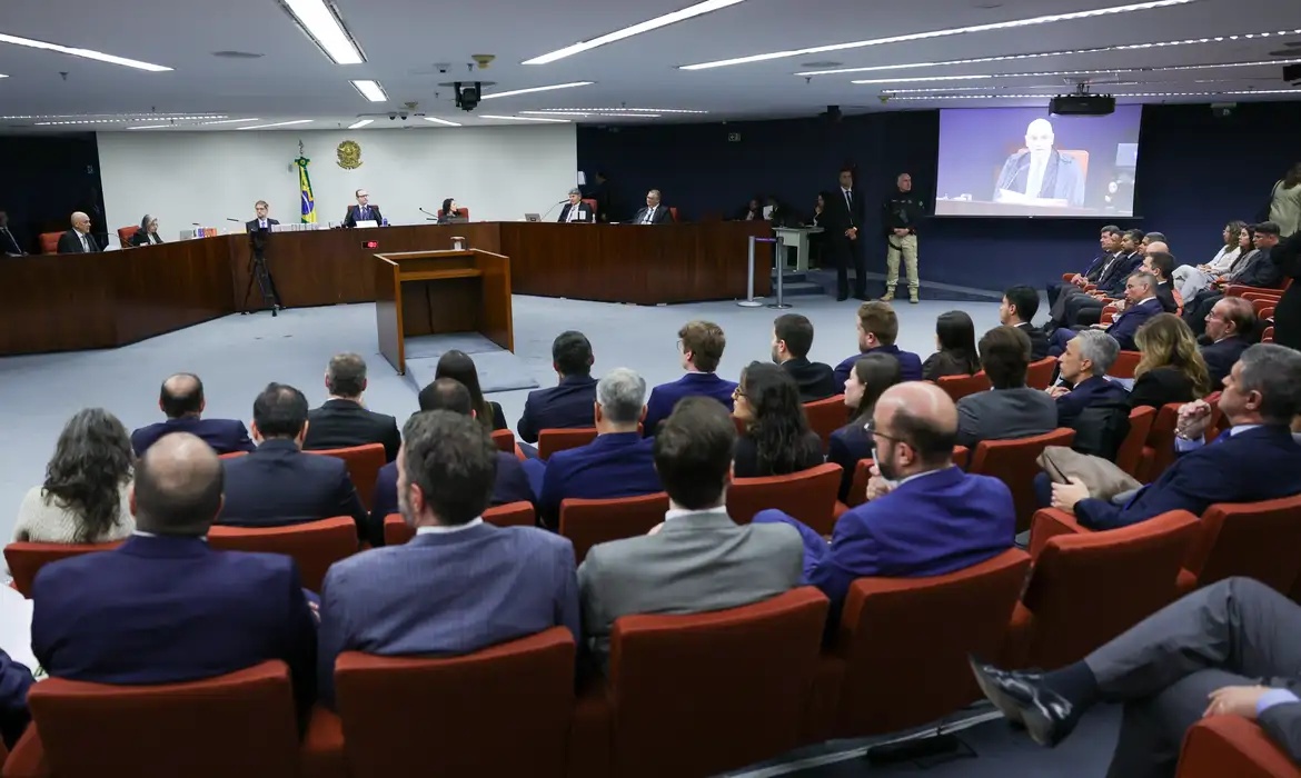 Saiba como foi o 1º dia do julgamento de Bolsonaro