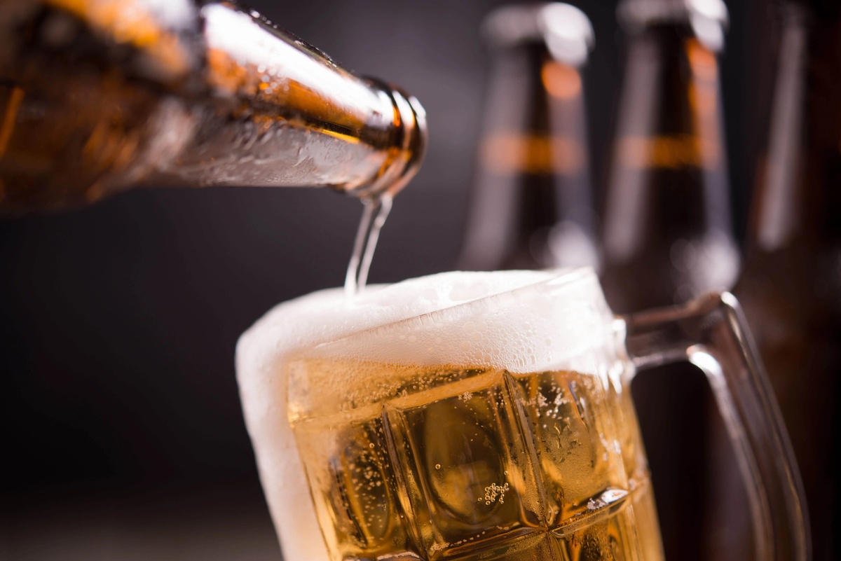 Jovens lideram queda no consumo de álcool no Brasil, aponta pesquisa