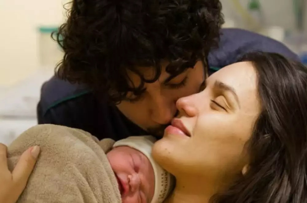 Nascimento foi anunciado em uma postagem nas redes sociais do casal