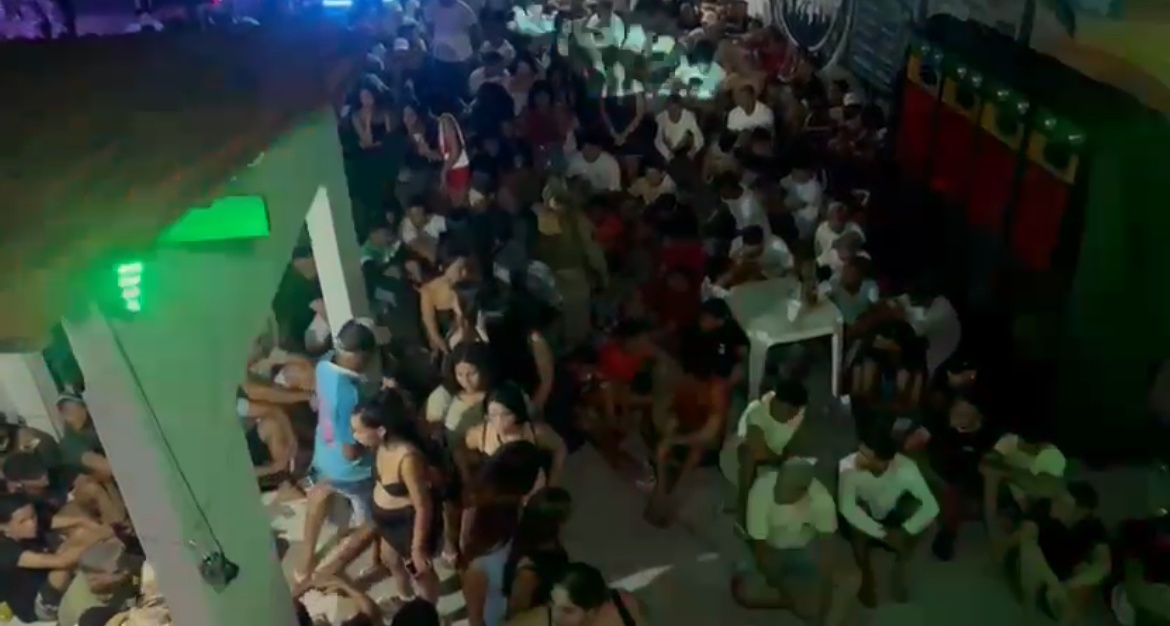 Polícia informou que havia presença de menores no local