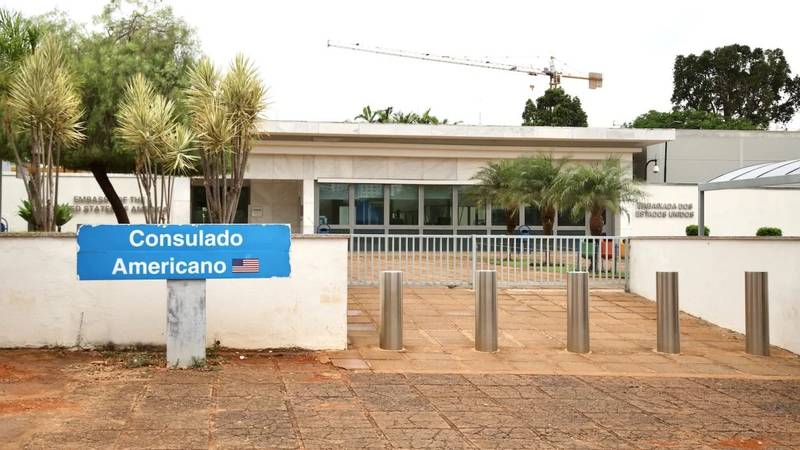 Campanha de Lula pede ao TSE que investigue suspensão consular dos EUA