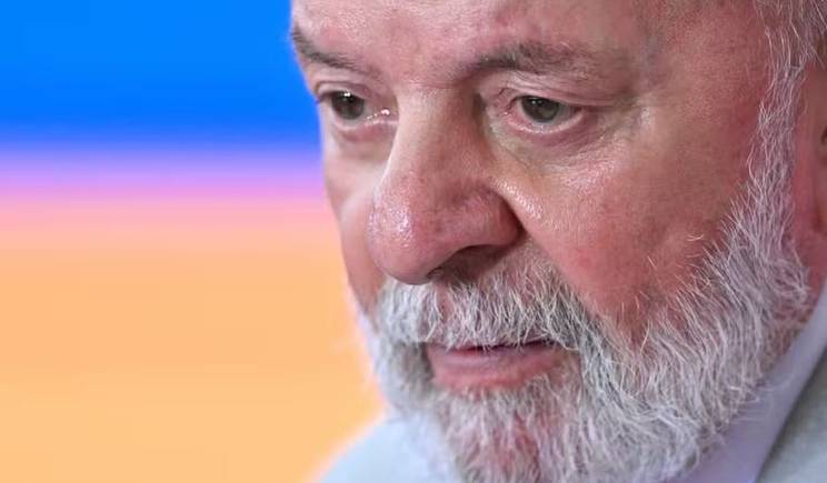 Campanha de Lula pede ao TSE extensão do horário de votação em nove estados