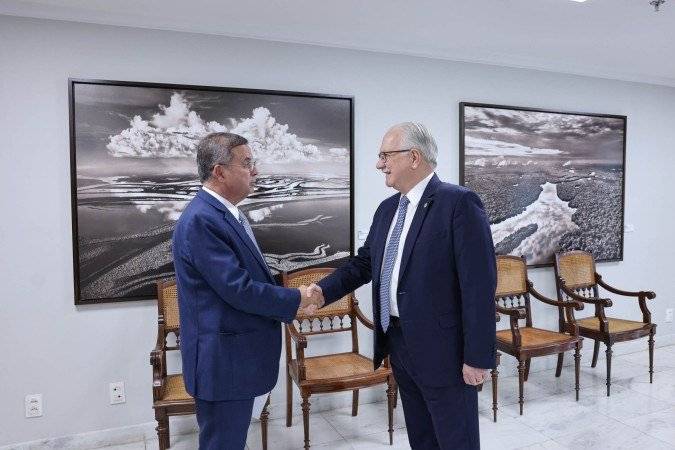 STF recebe sinais de diálogo após tensão com aliados de Flávio Bolsonaro