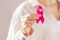 Saúde da mulher exige prevenção contínua além das campanhas de Outubro Rosa
