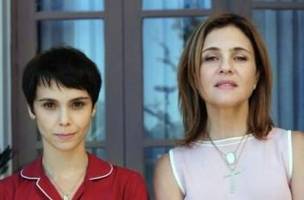 Personagens Nina e Carminha em "Avenida Brasil" (Foto: Reprodução/ Globo)