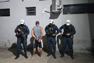 Suspeito foi preso em flagrante