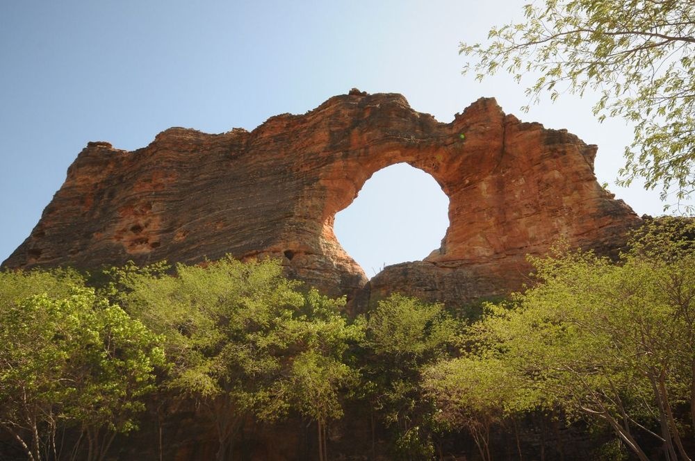 Boqueirão da Pedra Furada, o mais famoso sítio arqueológico da Serra da Capivara e um dos destinos mais procurados.