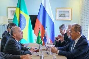 Diplomatas do Brasil e da Rússia. (Foto: Itamaraty)