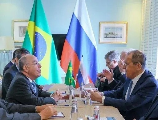 Diplomatas do Brasil e da Rússia.