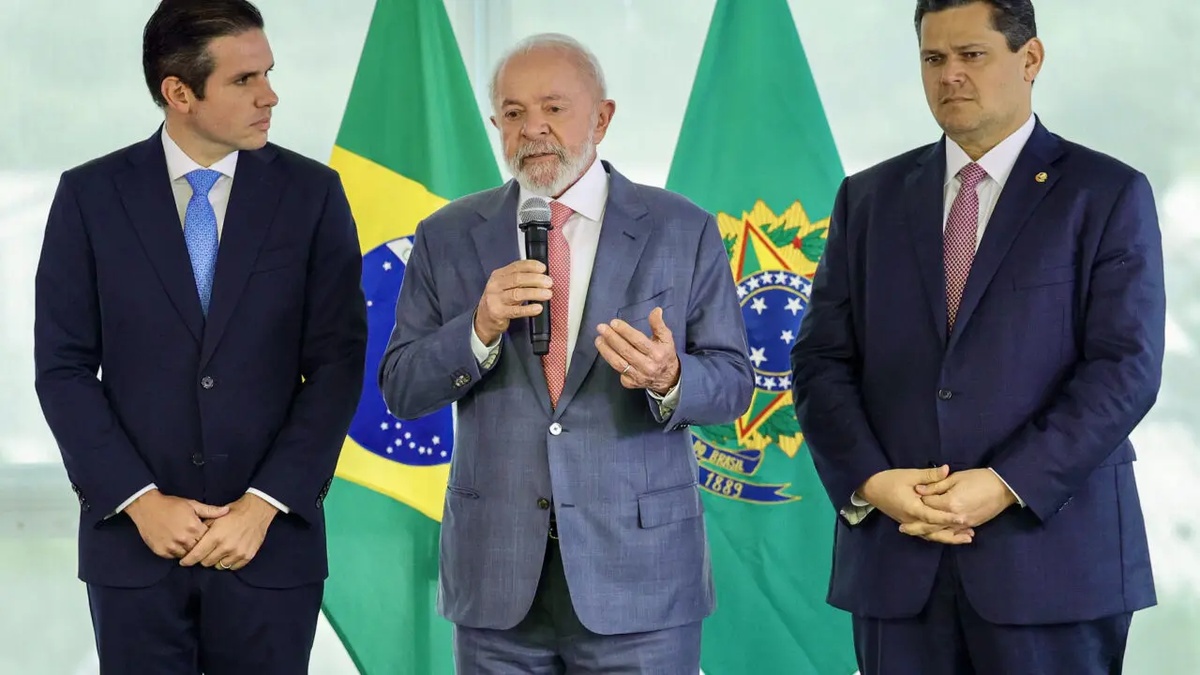 Lula durante mensagem ao Congresso onde defendeu o fim da escala 6x1