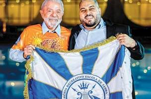 Os presidentes Lula, do Brasil, e Palhares, da Acadêmicos de Niterói (Foto: Divulgação)