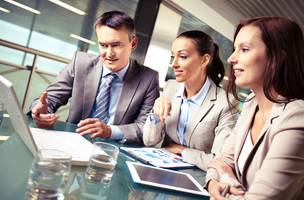 A tomada de decisões como uma equipe (Foto: Freepik)