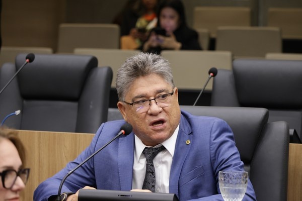 Alepi cobra plano da Águas do Piauí após 10 dias sem água em Corrente