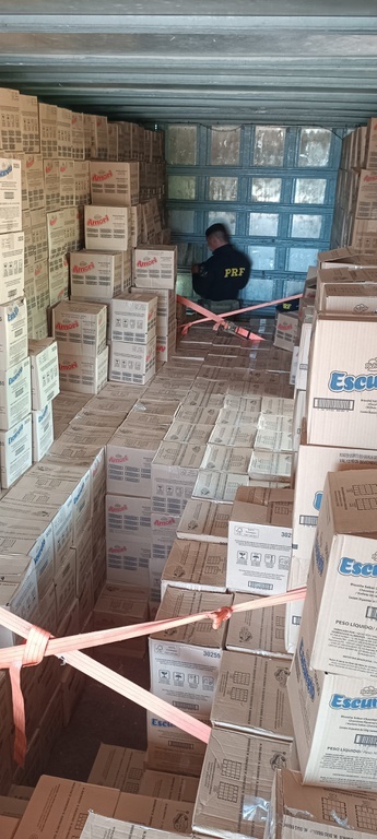 Carga irregular foi interceptada durante fiscalização na BR-316