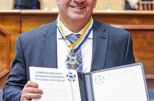 Ciro Nogueira recebe honraria do TRF-1 (Foto: Reprodução)