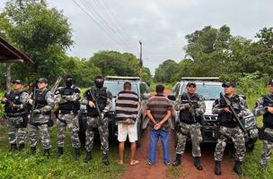 Dupla foi presa pelo Rone na manhã desta sexta-feira (20) (Foto: Polícia Militar)