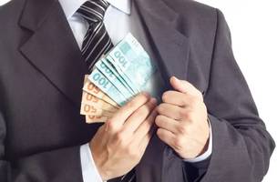 Escândalos financeiros e fraudes em estruturas públicas reacendem debate sobre a relação entre poder político, sistema financeiro e fragilidade institucional no Brasil. (Foto: Reprodução/Internet)