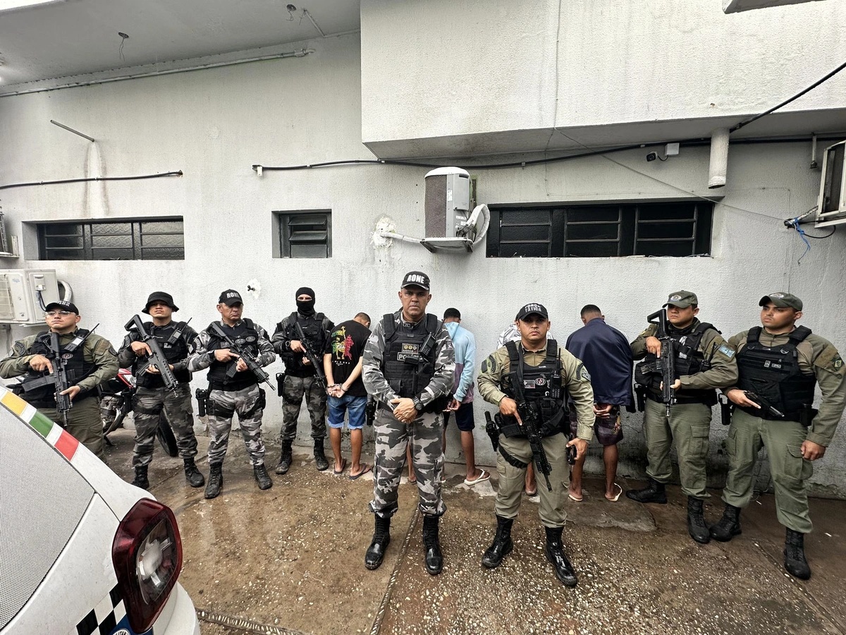 Polícia Militar prende suspeitos de roubarem carro de motorista de aplicativo em Teresina