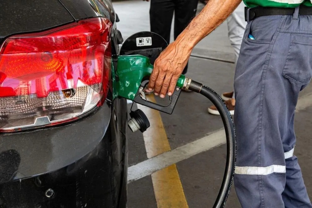 Procon apura aumento no preço da gasolina em postos de Teresina.