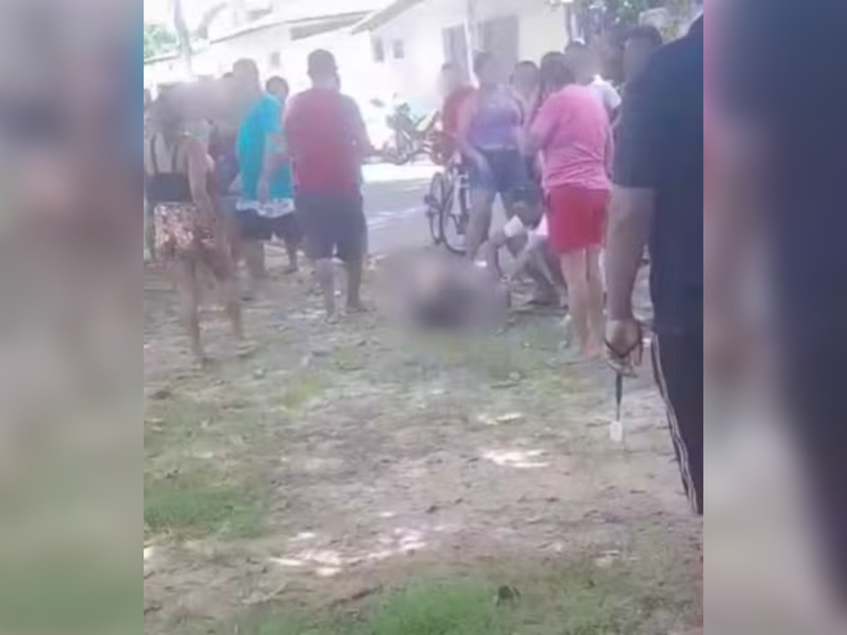 Vítima foi socorrido por uma ambulância do Serviço de Atendimento Móvel de Urgência (SAMU)