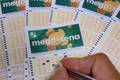Mega-Sena sorteia prêmio acumulado de R$ 42 milhões neste sábado