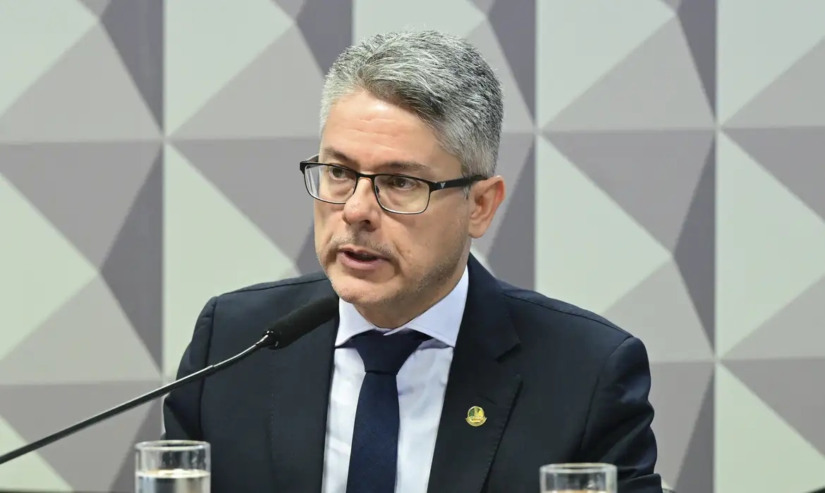 Comissão chega ao fim em meio a críticas sobre impacto nas investigações