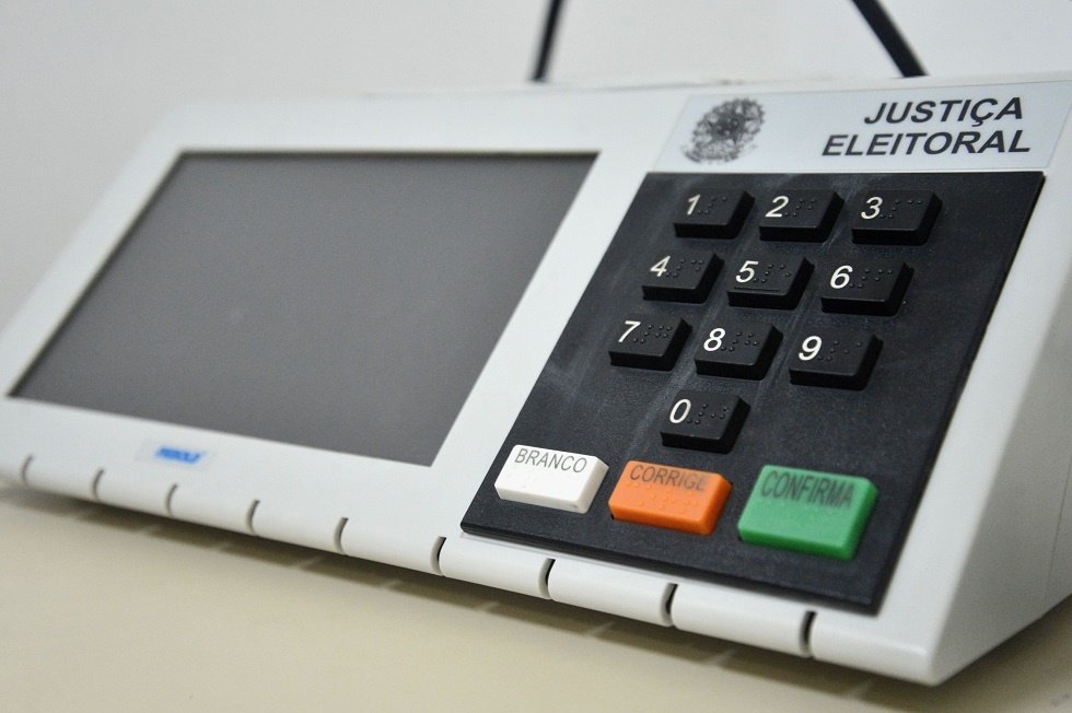 Decisão judicial barra divulgação de levantamento eleitoral no estado