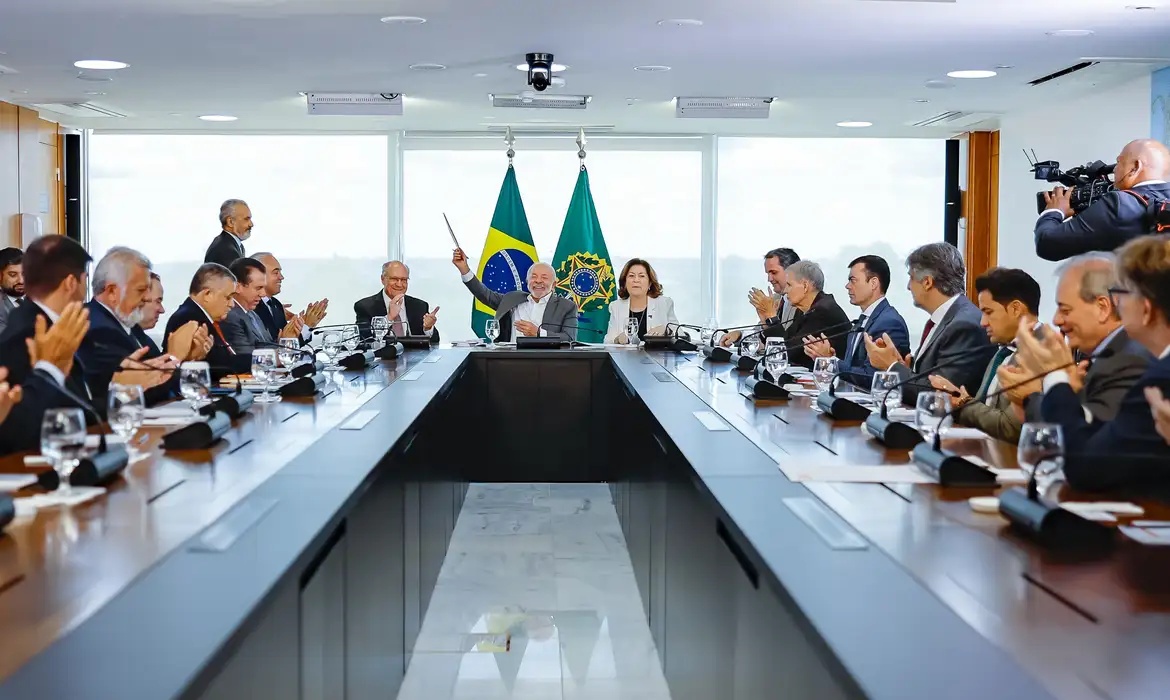 Durante a cerimônia, foram anunciadas também melhorias para o programa Reforma Casa Brasil