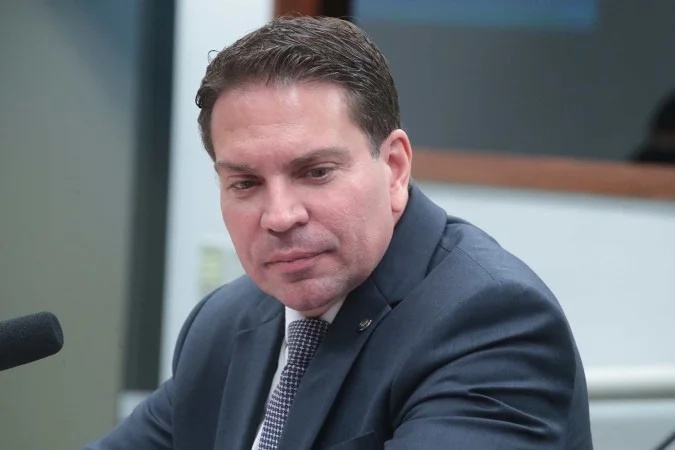 Ex-deputado foi detido nos EUA após condenação por tentativa de golpe