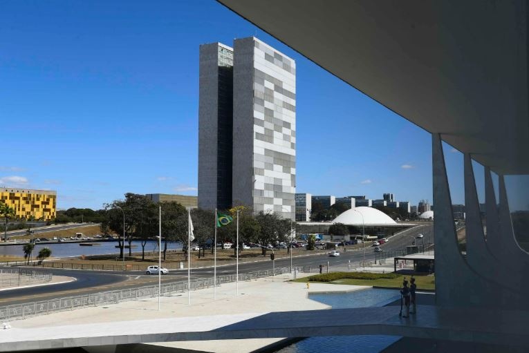 Execução de emendas fica abaixo de 1% do previsto para o semestre