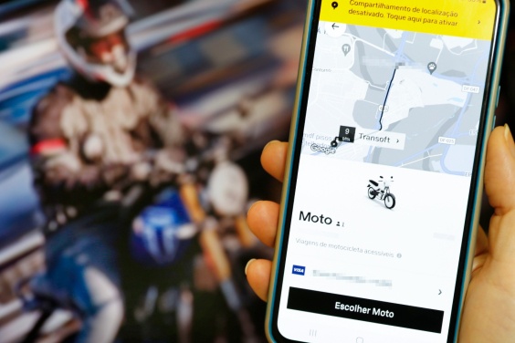 Motoristas de aplicativo pedem regulamento do setor e melhores condições de trabalho