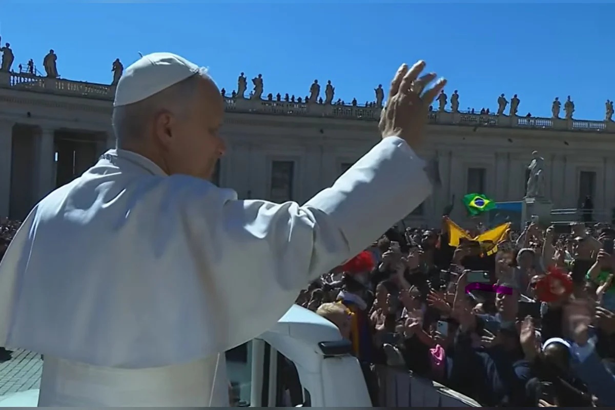Papa desejou "Feliz Páscoa" em português