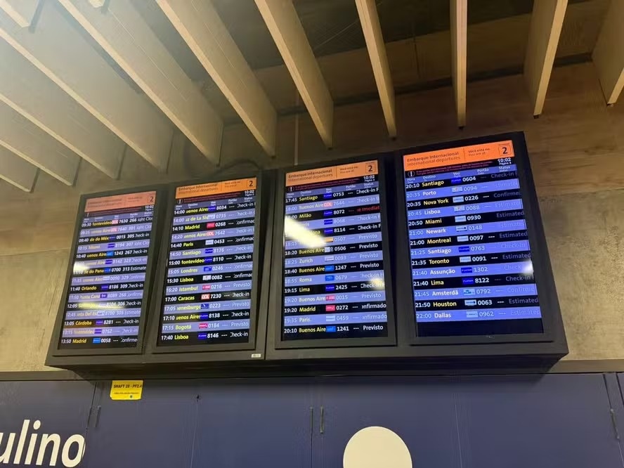 Voos foram suspensos devido à falha elétrica