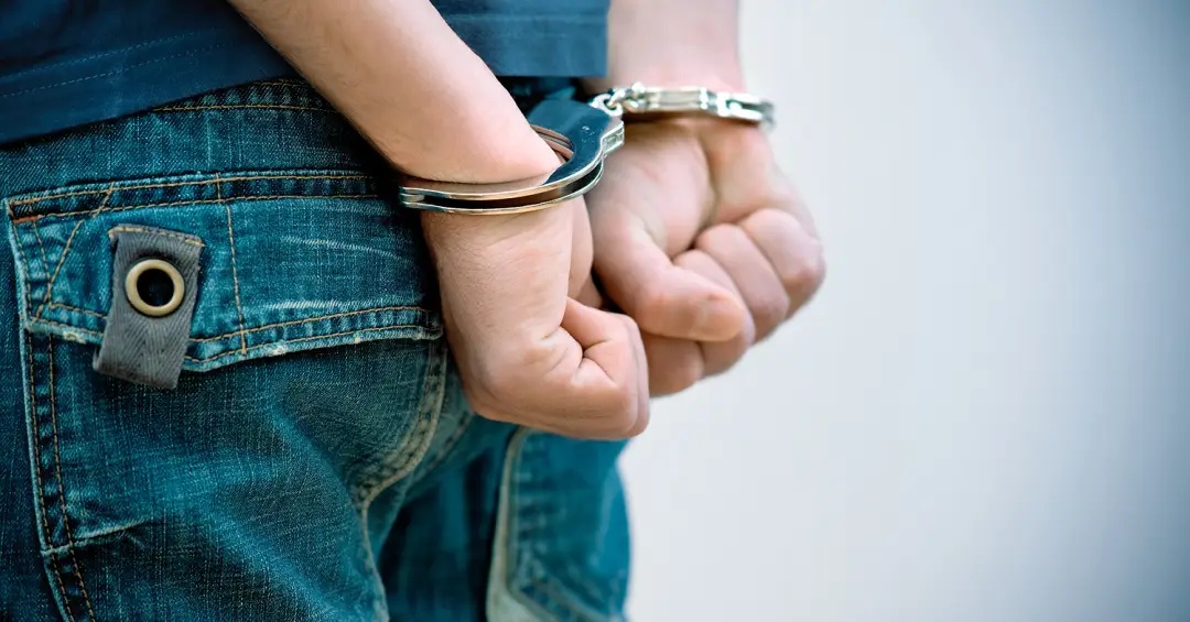 CCJ interrompe debate e adia mais uma vez votação sobre maioridade penal.
