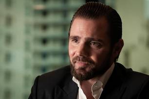 Daniel Vorcaro negocia um acordo de delação premiada e uma das contrapartidas costuma ser a devolução de ativos, o que o banqueiro resiste