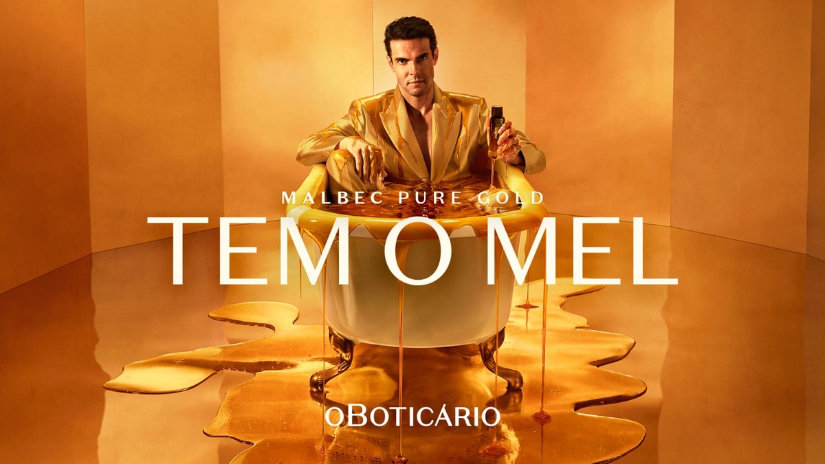 Kaká estrela campanha do Malbec Pure Gold em ensaio inspirado no ingrediente da fragrância.