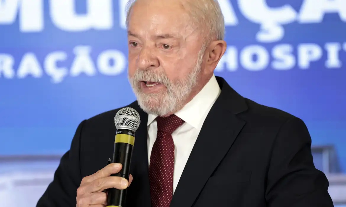 Lula afirma que criação de ministério depende da aprovação da PEC no Senado.